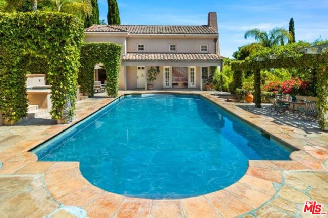 3756 FOOTHILL ESTATE (Private Lane) Road, Santa Barbara CA: https://media.crmls.org/mediaz/8c6c3706-68da-476c-b9cd-a3cca4e124c3.jpg