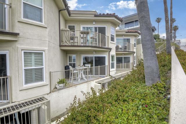 Detail Gallery Image 34 of 51 For 600 N the Strand #3,  Oceanside,  CA 92054 - 1 Beds | 1 Baths