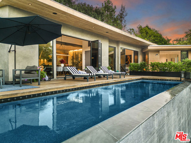 727 N Beverly Glen Boulevard, Los Angeles CA: https://media.crmls.org/mediaz/8c6dfd37-a96d-46ad-8192-3827581b16d5.jpg