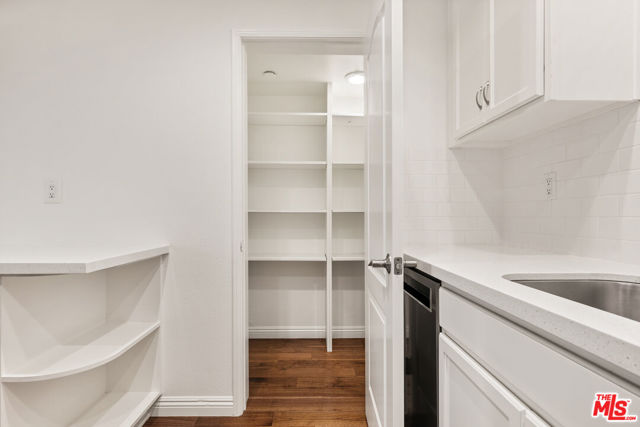 7301 W Manchester Avenue, Los Angeles CA: https://media.crmls.org/mediaz/8c6e1400-d314-46bc-b4c4-821a454b72b4.jpg