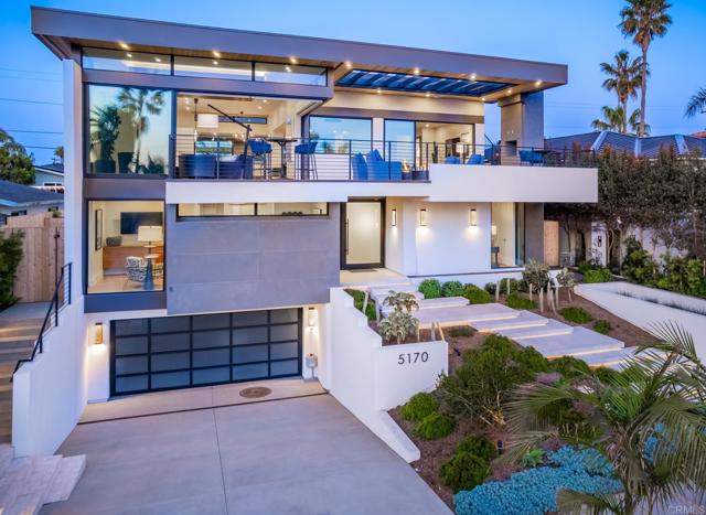 5170 Carlsbad Boulevard, Carlsbad CA: https://media.crmls.org/mediaz/8c6e8475-e8be-4d09-b769-e552efaaaa18.jpg