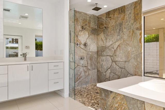 2943 Guadalupe Road, Palm Springs CA: https://media.crmls.org/mediaz/8c6ea733-b3e0-4522-8f26-1e0a9b0645a7.jpg