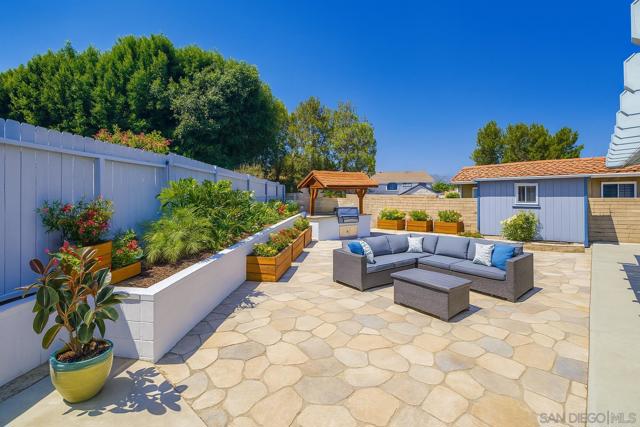7460 Kamwood, San Diego CA: https://media.crmls.org/mediaz/8c6ecf23-bf14-4555-b57b-628c17a330ad.jpg