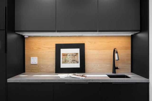 137 30th Avenue, San Mateo CA: https://media.crmls.org/mediaz/8c6ee49c-b2ce-4b1d-8d84-3ea636ae0c25.jpg