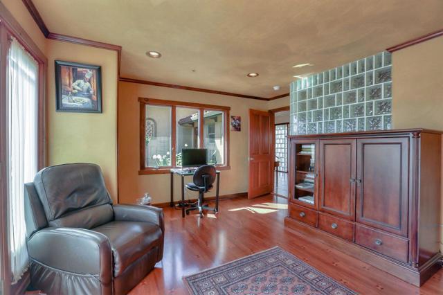 725 Correas Street, Half Moon Bay CA: https://media.crmls.org/mediaz/8c6f878d-1931-4fd0-8a2f-ccf88dabb707.jpg