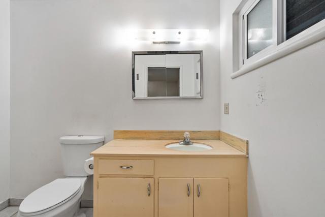 641 Main Street, Soledad CA: https://media.crmls.org/mediaz/8c7036a5-f083-413f-bb32-865134d01bbc.jpg