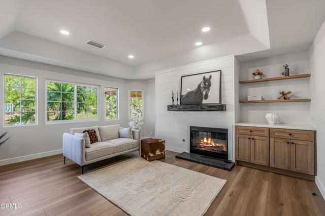 Detail Gallery Image 15 of 60 For 10817 Alysheba Dr, Moorpark,  CA 93021 - 4 Beds | 3/1 Baths
