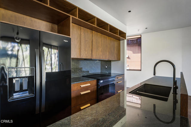 Detail Gallery Image 13 of 30 For 596 Quail Dr, Los Angeles,  CA 90065 - 3 Beds | 2 Baths