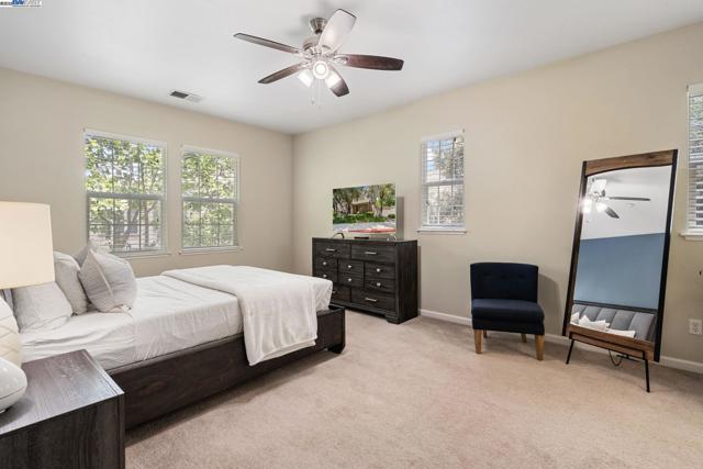 161 W Luna Loca Ln, Mountain House CA: https://media.crmls.org/mediaz/8c726f67-97db-473b-b451-828e6a876942.jpg