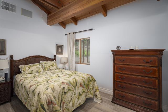 5041 El Secreto, Rancho Santa Fe CA: https://media.crmls.org/mediaz/8c7345ab-b364-472b-907b-164268185999.jpg