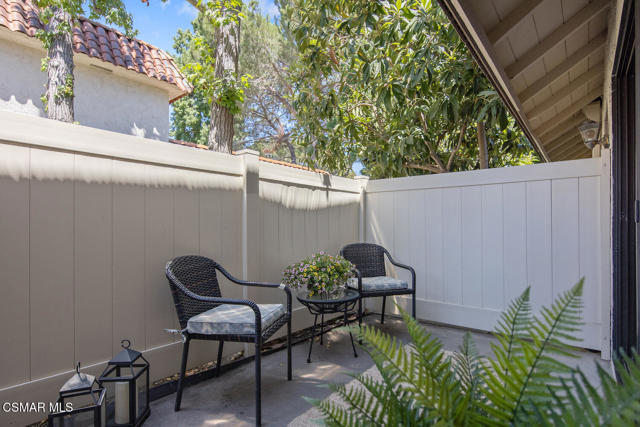 2864 Instone Court, Westlake Village CA: https://media.crmls.org/mediaz/8c741cdd-88ef-4c1c-b882-9a2b839ec3c7.jpg