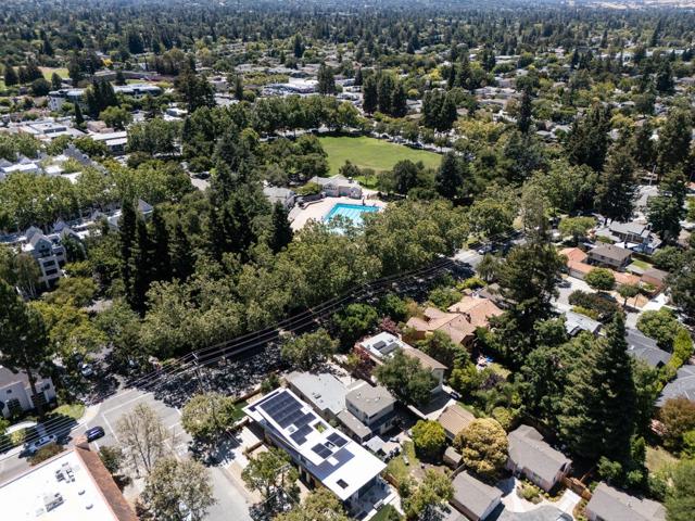 596 Franklin Street, Mountain View CA: https://media.crmls.org/mediaz/8c7470f3-d13f-4484-a1fb-923df5785ce1.jpg