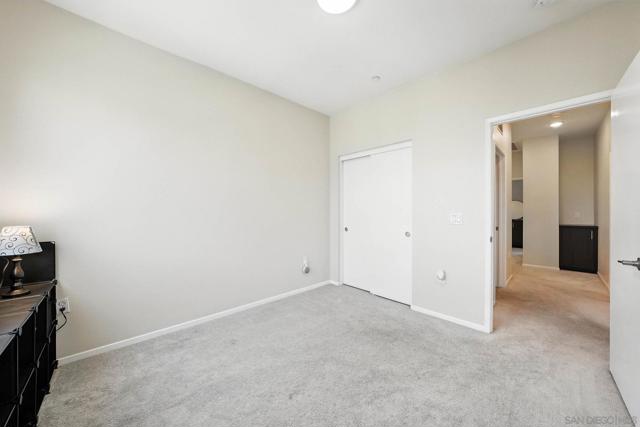 5405 Calle Sand Arch, San Diego CA: https://media.crmls.org/mediaz/8c763810-a36c-483c-ad17-80372a07e831.jpg