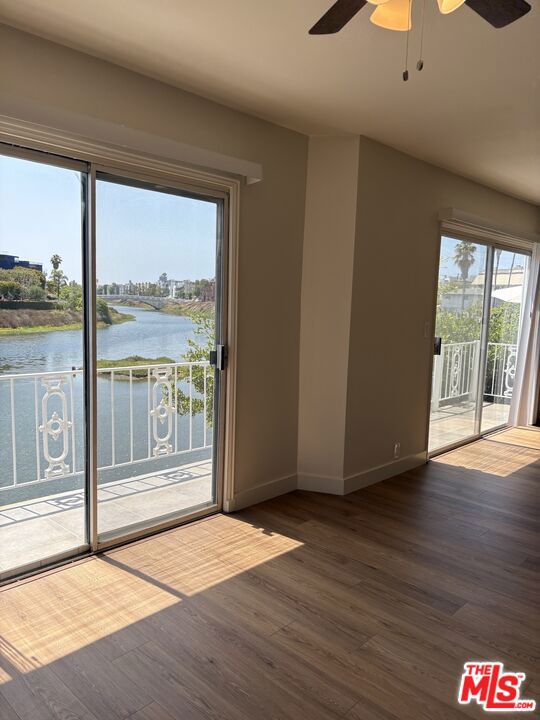 120 Hurricane, Marina del Rey CA: https://media.crmls.org/mediaz/8c763cd9-a2b5-4198-b55f-2fe2804a804b.jpg