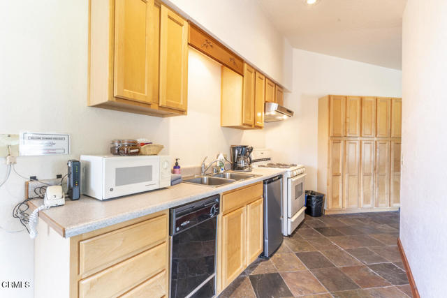 Detail Gallery Image 34 of 62 For 44920 Little Lake Rd, Mendocino,  CA 95460 - 4 Beds | 3 Baths