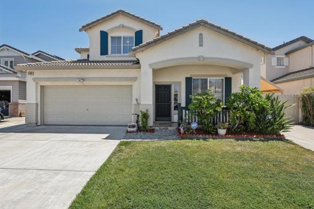 1460 Kyle Court, Tracy CA: https://media.crmls.org/mediaz/8c76ea46-4adb-455f-8f2d-14410775e4fb.jpg
