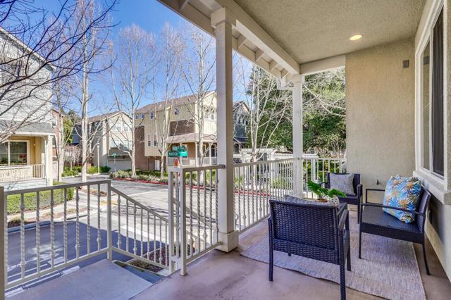 Image 2 of 52 For 138 Iris Drive
