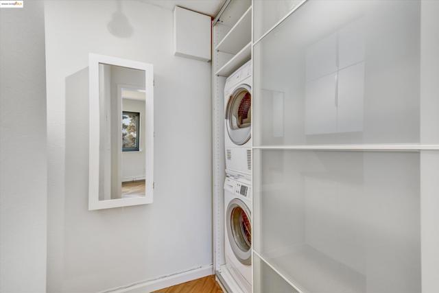 805 Red Leaf Court, San Francisco CA: https://media.crmls.org/mediaz/8c77738b-c34d-4729-90bb-ea95d6b0dc48.jpg