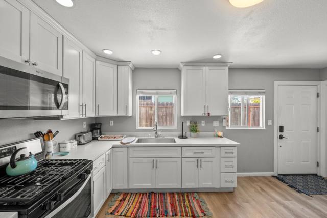 10191021 83rd Avenue, Oakland CA: https://media.crmls.org/mediaz/8c77f7d9-e945-41ae-8cf5-1d7cbfbdd6df.jpg
