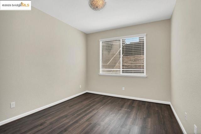 3120 Rio Viejo Drive, Bay Point CA: https://media.crmls.org/mediaz/8c784384-daf9-42c1-8f09-a5747d818229.jpg