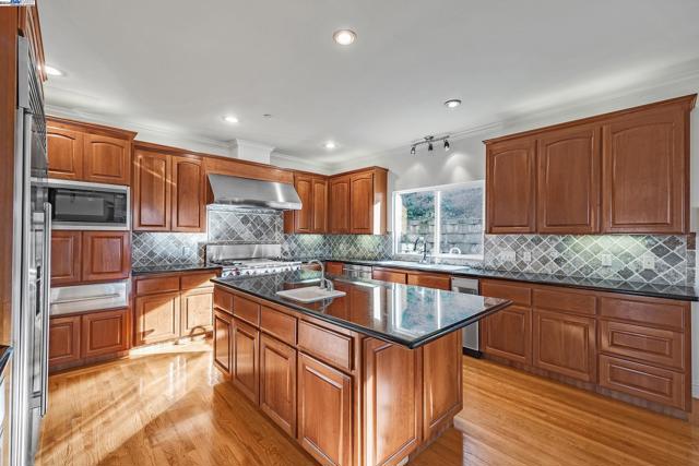 Image 23 of 51 For 3120 Huntington Ct