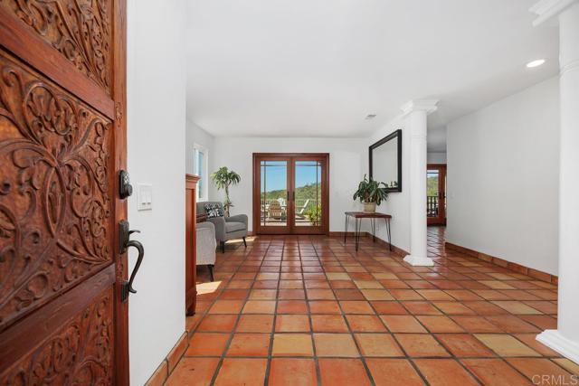 15778 Camino Crisalida, San Diego CA: https://media.crmls.org/mediaz/8c7887f8-f157-4be6-ba84-f680ac3bb087.jpg