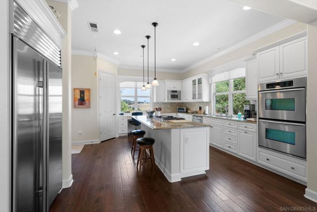 Image 9 of 52 For 332 Lemonwood Dr