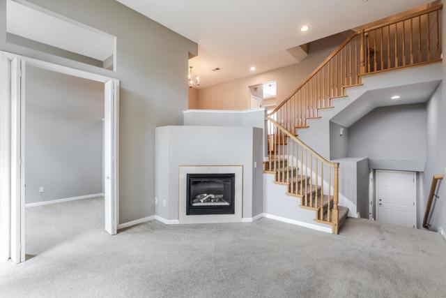 572 Blackwood Terrace, Sunnyvale CA: https://media.crmls.org/mediaz/8c7cdb81-f1a8-44ee-806a-45b067b7978d.jpg