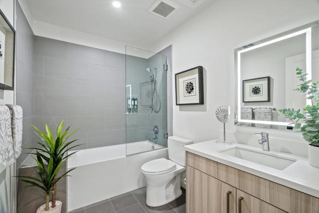 924 Woodside Road, Redwood City CA: https://media.crmls.org/mediaz/8c7cf540-3fb0-4d0f-a18f-dc5d6feac437.jpg