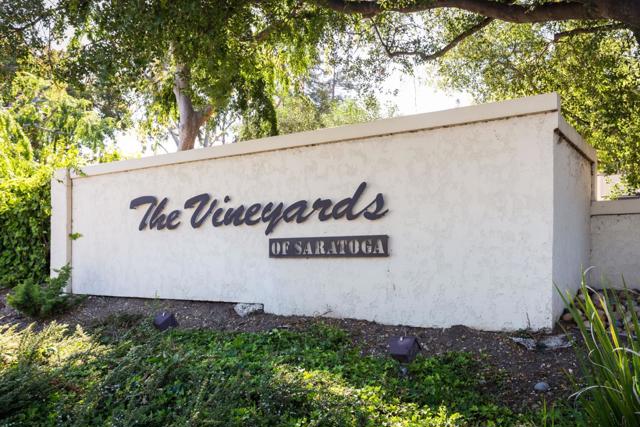19414 Vineyard Lane, Saratoga CA: https://media.crmls.org/mediaz/8c7d6292-0c3a-428b-b691-6f46cb316980.jpg