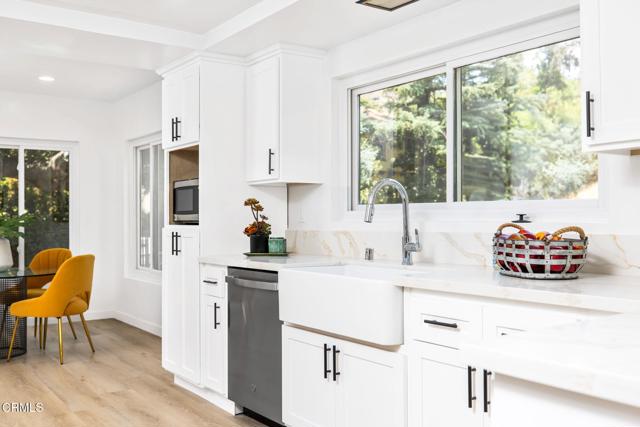 709 Wilson Court, Burbank CA: https://media.crmls.org/mediaz/8c7d9d07-af1b-4a46-9eba-3f38b80a3a80.jpg