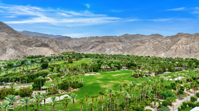 71520 Gardess Road, Rancho Mirage CA: https://media.crmls.org/mediaz/8c7dd0a3-6d7a-442d-bcdf-7e2a61ed4dca.jpg