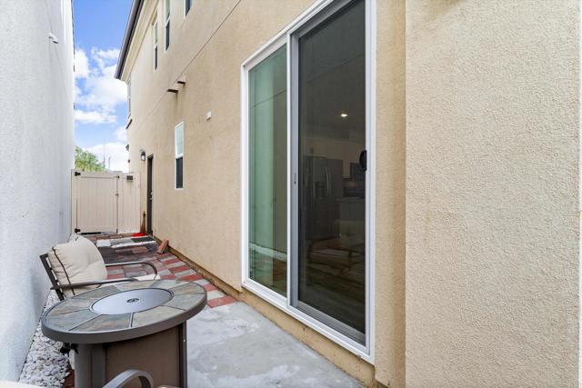 Detail Gallery Image 7 of 45 For 1684 W Trapezoid Dr, Anaheim,  CA 92802 - 3 Beds | 2/1 Baths