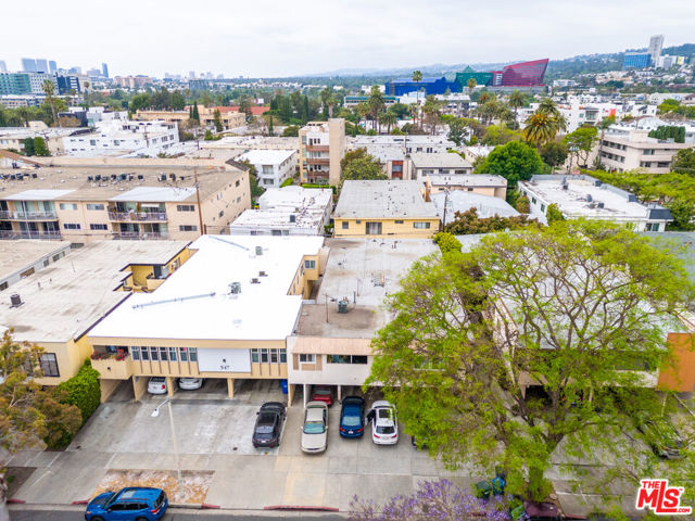 553 Flores Street, West Hollywood, California 90048, ,Multi-Family,For Sale,Flores,24395707