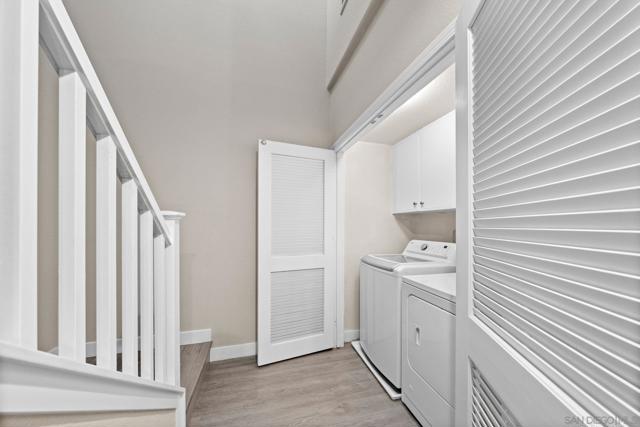 784 Portside Pl, San Diego CA: https://media.crmls.org/mediaz/8c7f2127-46bf-4404-8703-388625dbbf73.jpg