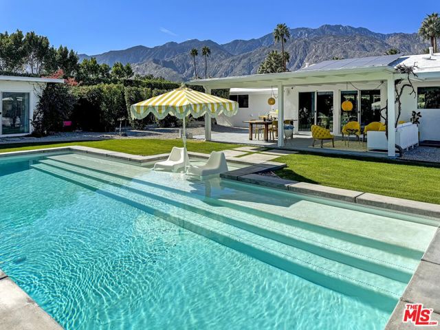 2235 E Paseo Gracia, Palm Springs CA: https://media.crmls.org/mediaz/8c7f4de5-18fa-4b00-8ff8-6a07b63b08a5.jpg
