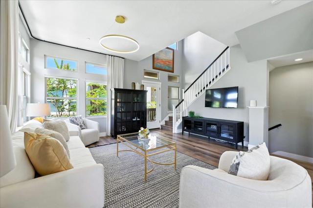 324 Cherokee Loop, Mountain View CA: https://media.crmls.org/mediaz/8c7fd40e-4edb-46af-b423-b08553bdeeba.jpg
