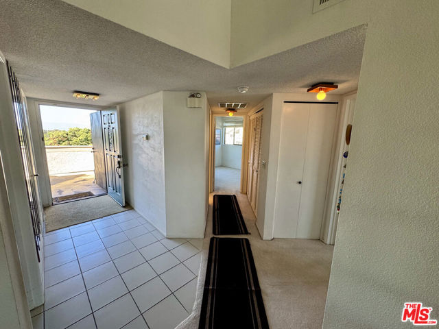 636 Island View Circle photo 5