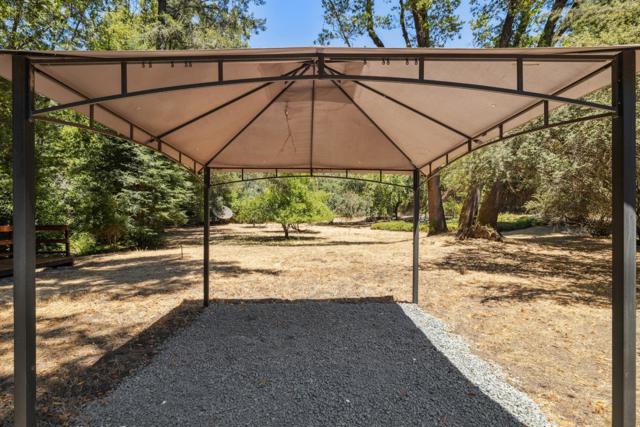 9925 Love Creek Road, Ben Lomond CA: https://media.crmls.org/mediaz/8c7ff332-d1d3-45fd-8159-81431f14027c.jpg