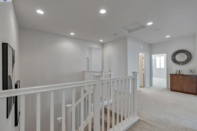 4005 Sarasta Bay Dr, Pittsburg CA: https://media.crmls.org/mediaz/8c8039db-da9c-49b6-8a21-36d845c8bd35.jpg