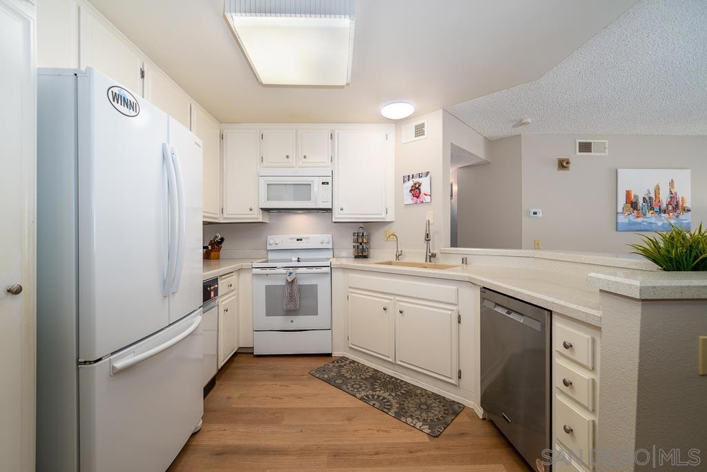 17617 Pomerado Rd - photo 10