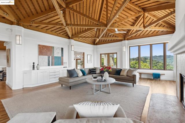12688 Brookpark Road, Oakland CA: https://media.crmls.org/mediaz/8c80ab18-611d-4a44-a827-1299ec70afa6.jpg