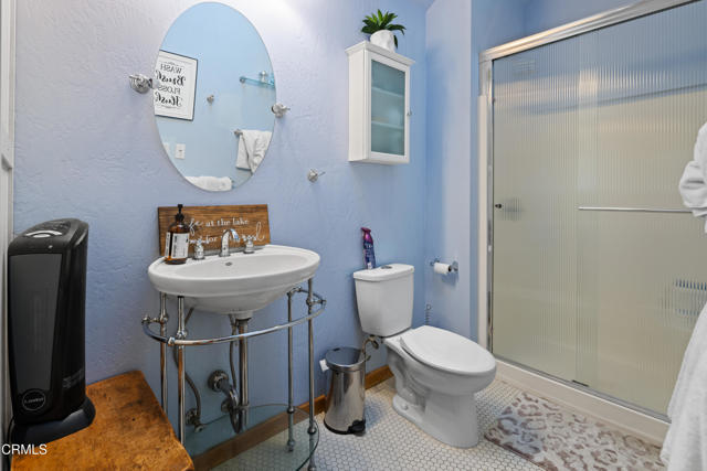 54186 Road 432, Bass Lake CA: https://media.crmls.org/mediaz/8c81d148-f2a1-4908-9658-458db7e9cbb6.jpg