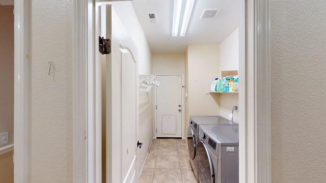 41126 Maxwell Court, Indio CA: https://media.crmls.org/mediaz/8c82c3cf-7743-447f-9ef5-333fdfcbb3e7.jpg