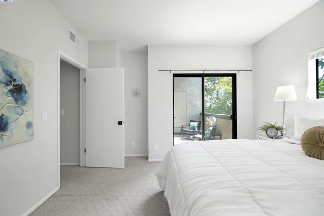 25850 Kay Ave, Hayward CA: https://media.crmls.org/mediaz/8c82d6f3-6706-4a91-975e-cf86b19907ac.jpg