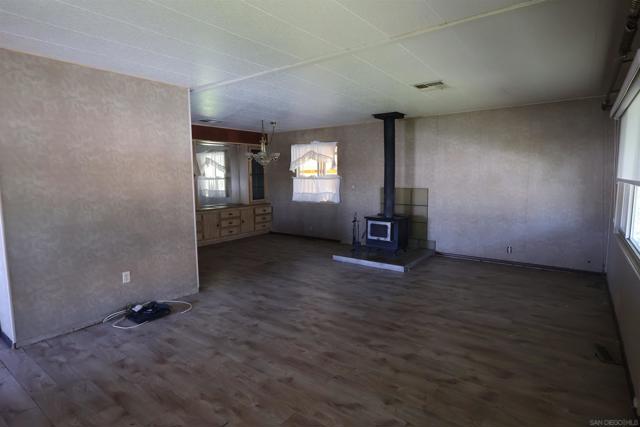 4747 Oak Crest, Fallbrook CA: https://media.crmls.org/mediaz/8c835f74-fc0e-43b8-93c4-c468e28745bf.jpg