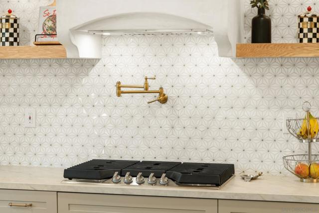 10528 Pinion Trl, Escondido CA: https://media.crmls.org/mediaz/8c83bce9-c602-4893-83a6-ad5036cf8dc7.jpg