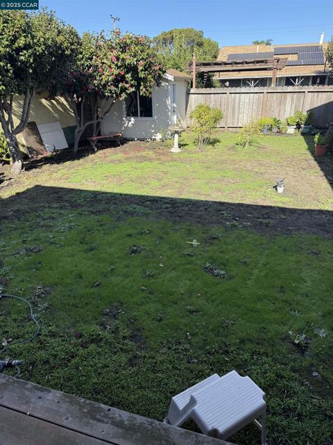 2103 Visalia Ave, Richmond CA: https://media.crmls.org/mediaz/8c8420f3-5017-48a5-a5aa-277df60b82cf.jpg