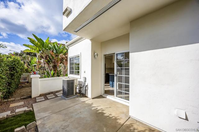 418 W San Marcos Blvd, San Marcos CA: https://media.crmls.org/mediaz/8c84fb78-927e-4305-9f74-fd961a507729.jpg