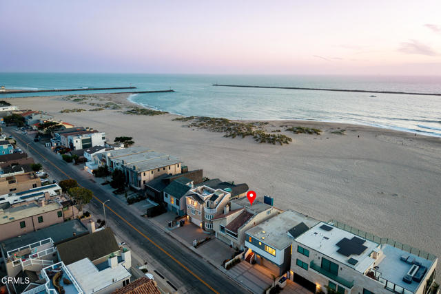 Detail Gallery Image 4 of 36 For 3371 Ocean Dr, Oxnard,  CA 93035 - 4 Beds | 3 Baths